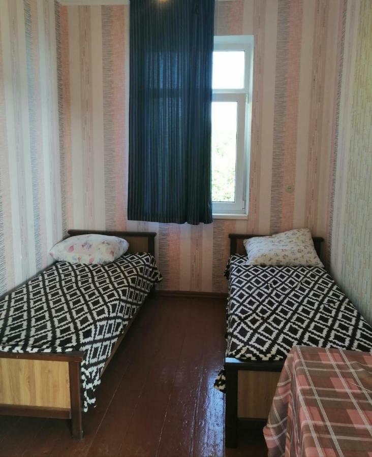 Гостевой Дом Мимоза Gagra Bagian luar foto